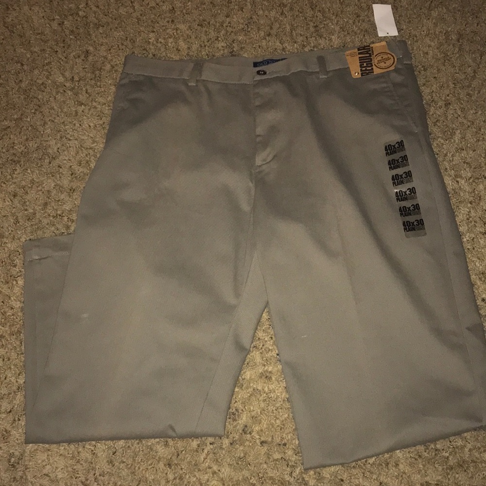 Dark tan old navy trouser pants. 40x30.